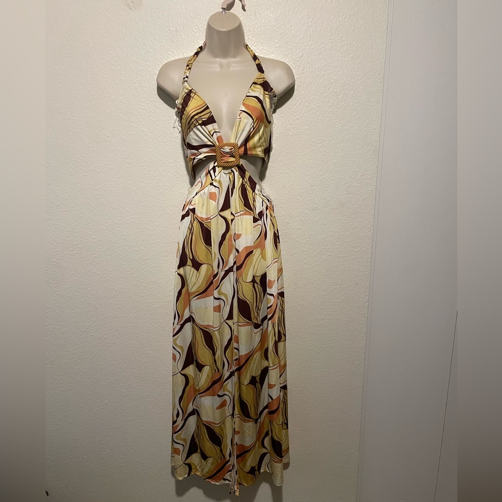 L.I.F.E m Elegant Halter Maxi Dress in Yellow and Brown. 
SZ M. NWT